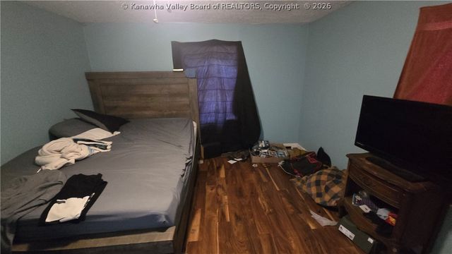 10560 Coal River Road, St Albans, WV 25177