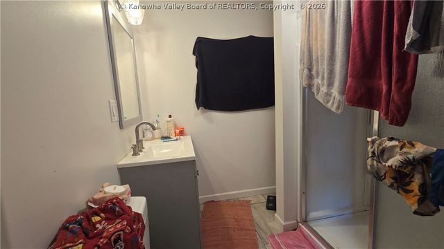 10560 Coal River Road, St Albans, WV 25177