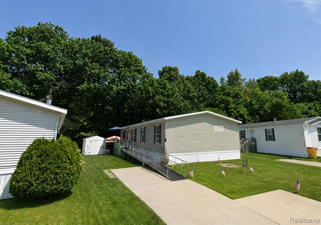 4229 Hillary, Burton, MI 48519