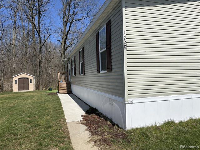 4229 Hillary, Burton, MI 48519