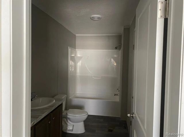 4229 Hillary, Burton, MI 48519