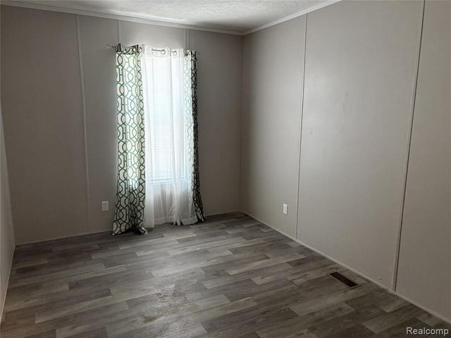 4229 Hillary, Burton, MI 48519