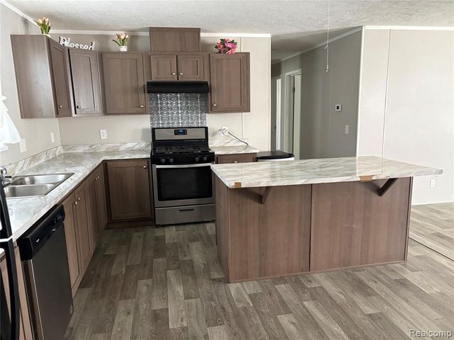 4229 Hillary, Burton, MI 48519