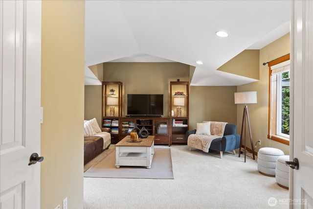 25204 19th Avenue NE, Arlington, WA 98223