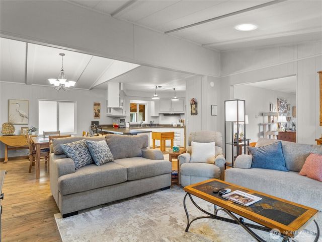 5226 Chelan Lane SE, Lacey, WA 98503