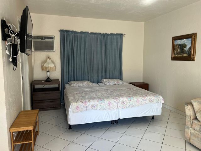 1315 N Ocean Drive 205, Hollywood, FL 33019