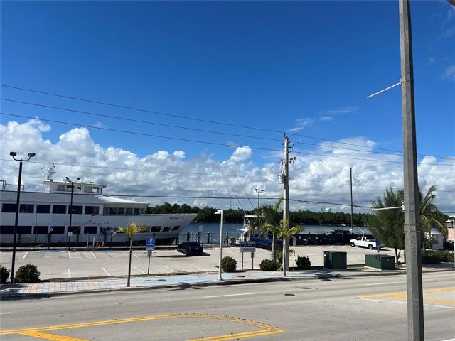 1315 N Ocean Drive 205, Hollywood, FL 33019