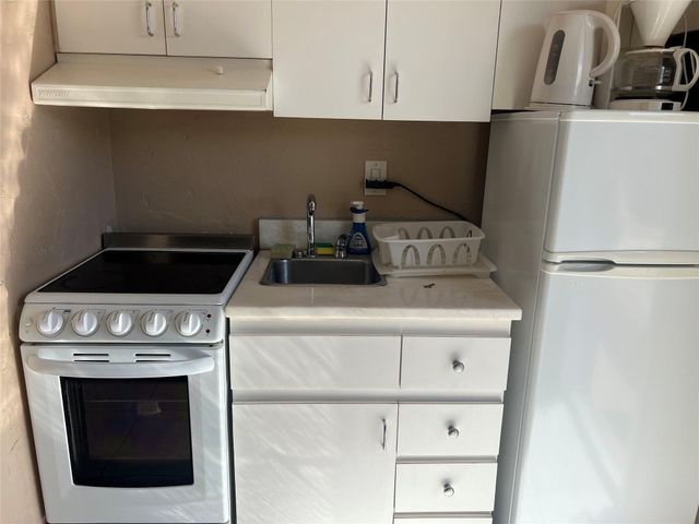 1315 N Ocean Drive 205, Hollywood, FL 33019