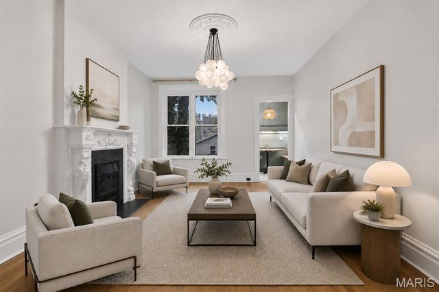6122 McPherson Avenue, St Louis, MO 63112
