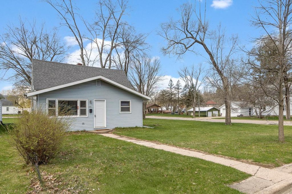 1031 Vine Street, Wisconsin Dells, WI 53965