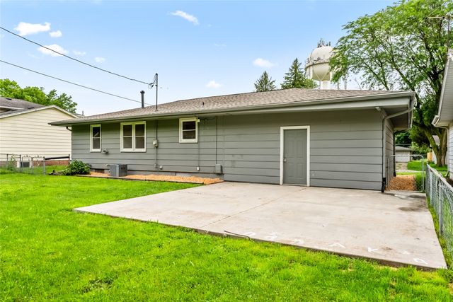 1515 Chance Court, Adel, IA 50003