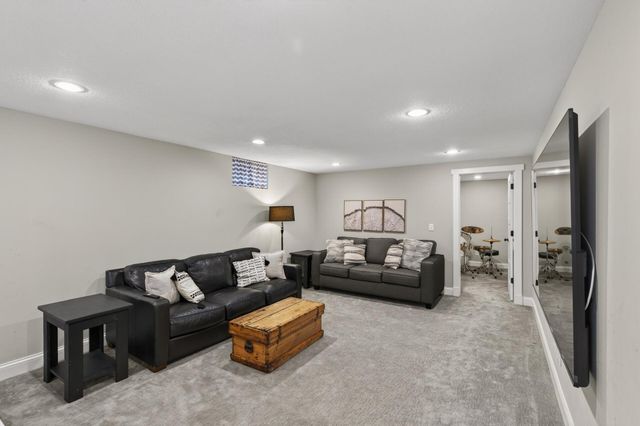 10351 Wildwood Circle, Bloomington, MN 55437