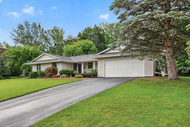 10351 Wildwood Circle, Bloomington, MN 55437