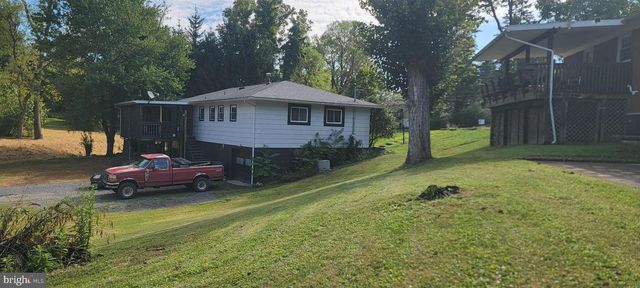 765 MEADOWBROOK RD, Morgantown, WV 26505