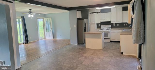 765 MEADOWBROOK RD, Morgantown, WV 26505