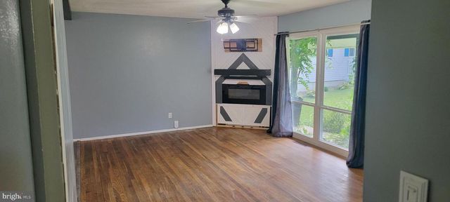 765 MEADOWBROOK RD, Morgantown, WV 26505