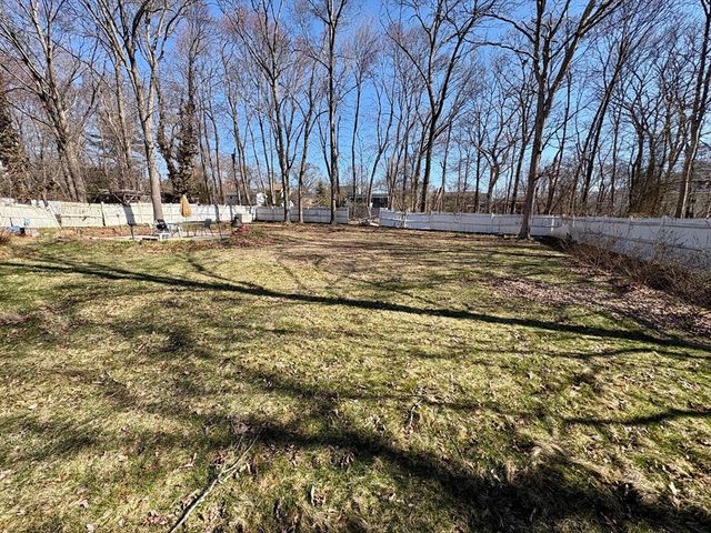 6 Alden Ave E, Randolph, MA 02368