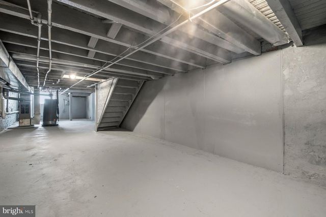 2416 MCELDERRY ST, Baltimore, MD 21205