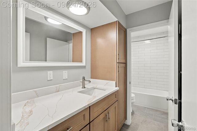 1565 Cherboneau Place 50, Detroit, MI 48207