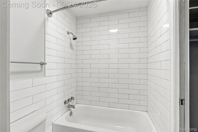 1565 Cherboneau Place 50, Detroit, MI 48207
