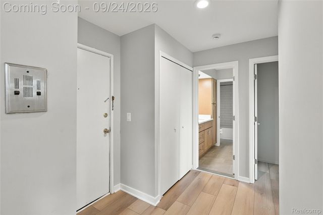 1565 Cherboneau Place 50, Detroit, MI 48207