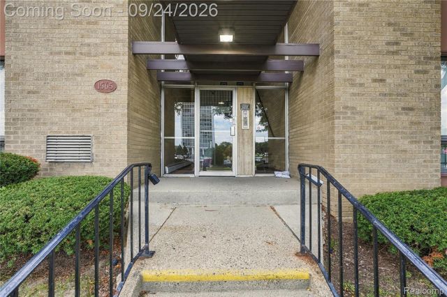 1565 Cherboneau Place 50, Detroit, MI 48207