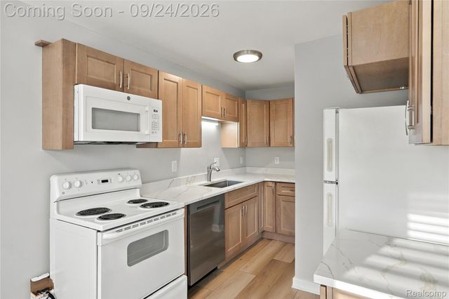 1565 Cherboneau Place 50, Detroit, MI 48207