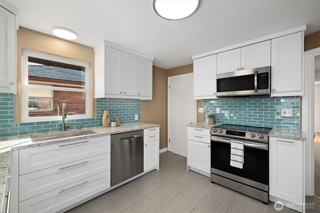 7541 32nd Avenue NE, Seattle, WA 98115