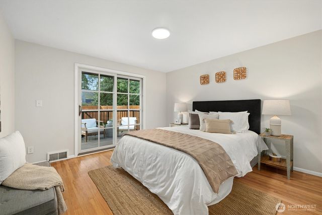 7541 32nd Avenue NE, Seattle, WA 98115