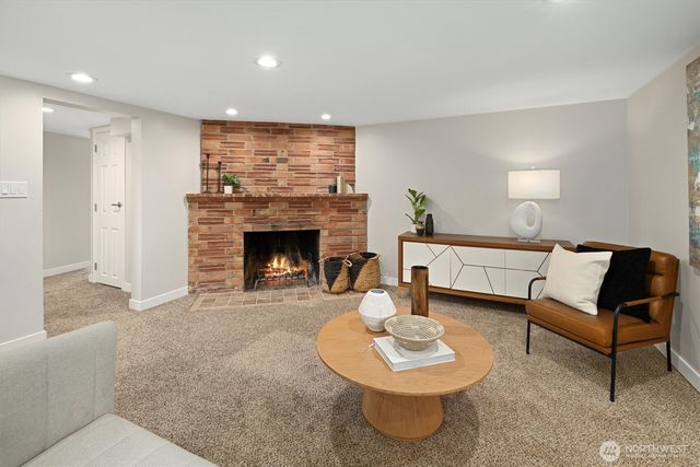 7541 32nd Avenue NE, Seattle, WA 98115