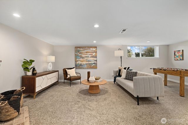 7541 32nd Avenue NE, Seattle, WA 98115