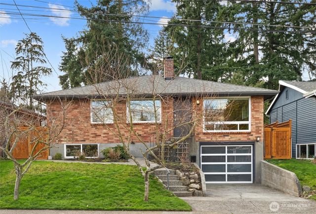 7541 32nd Avenue NE, Seattle, WA 98115