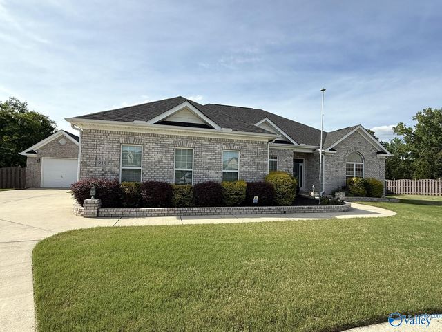 219 Woodgrove Drive NW, Madison, AL 35757