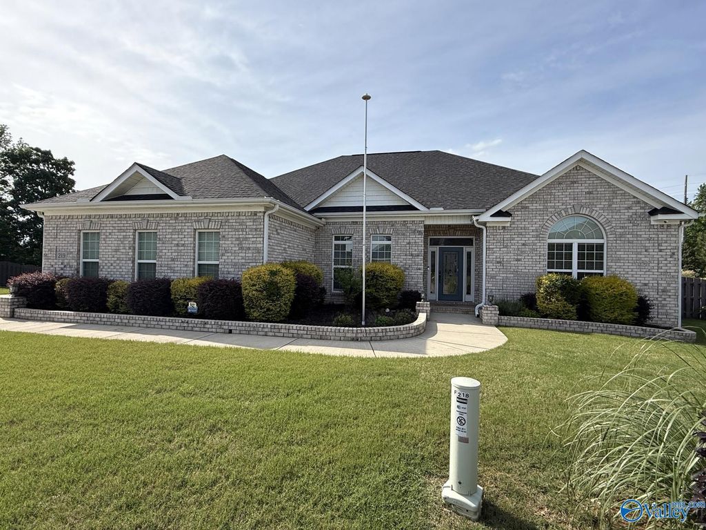 219 Woodgrove Drive NW, Madison, AL 35757