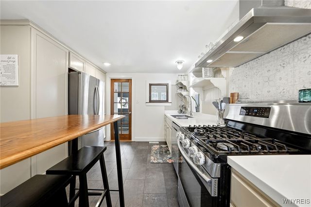 12 Livingston Street, Lancaster, NY 14086