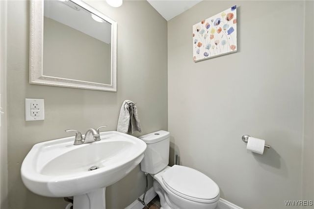 12 Livingston Street, Lancaster, NY 14086