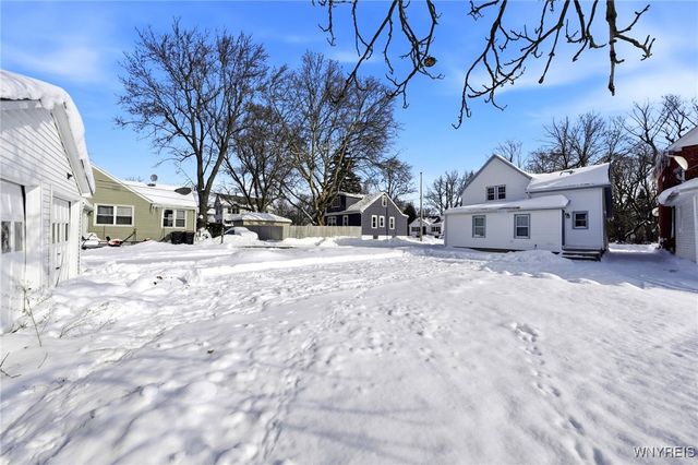 12 Livingston Street, Lancaster, NY 14086