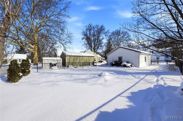 12 Livingston Street, Lancaster, NY 14086