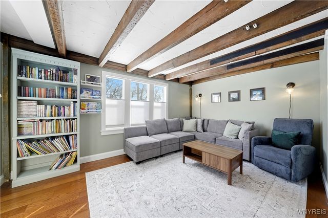 12 Livingston Street, Lancaster, NY 14086