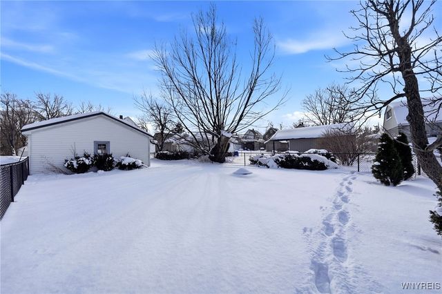 12 Livingston Street, Lancaster, NY 14086