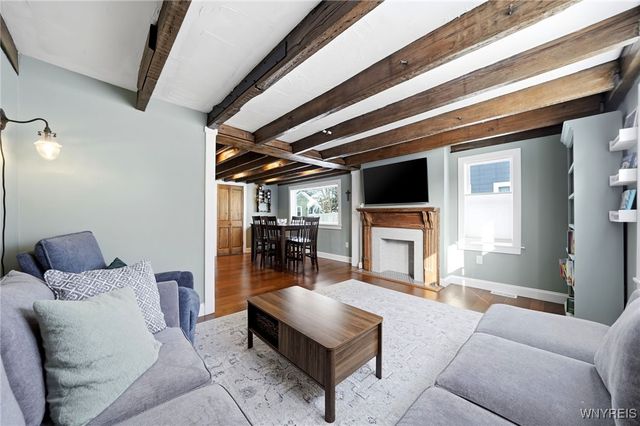 12 Livingston Street, Lancaster, NY 14086