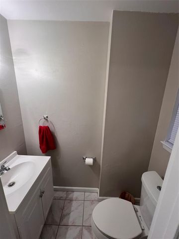 319 Bellmar Drive, Houston, TX 77037