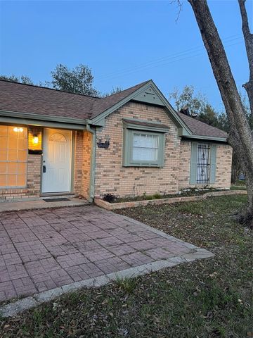 319 Bellmar Drive, Houston, TX 77037