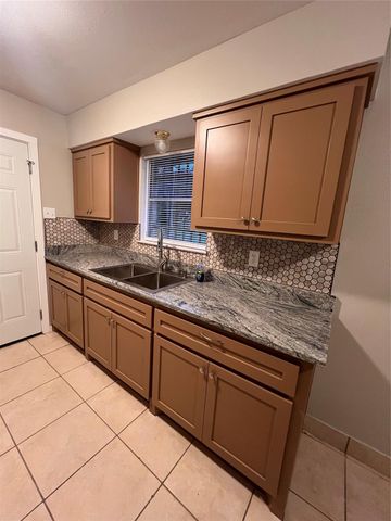 319 Bellmar Drive, Houston, TX 77037