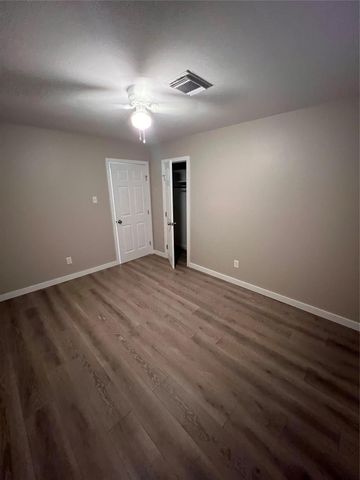 319 Bellmar Drive, Houston, TX 77037