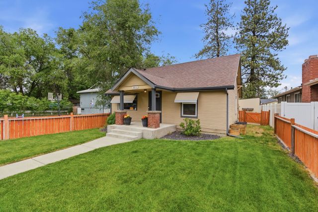 2211 E CENTRAL Ave, Spokane, WA 99208
