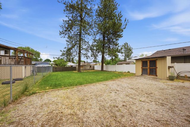 2211 E CENTRAL Ave, Spokane, WA 99208