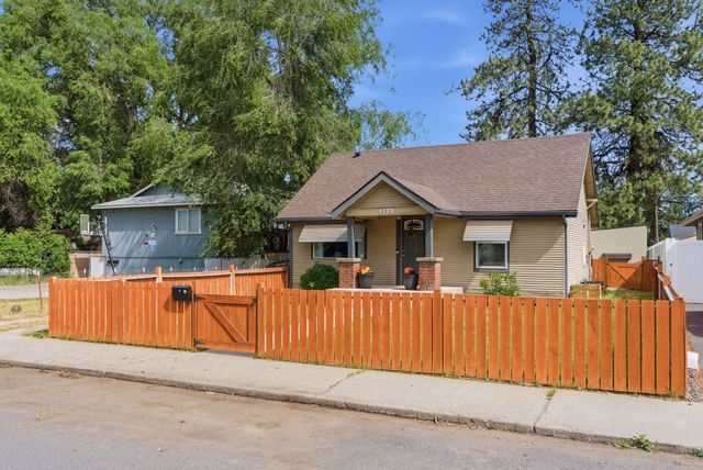 2211 E CENTRAL Ave, Spokane, WA 99208