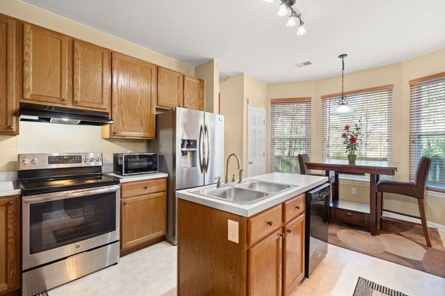 124 Evesham Drive, Summerville, SC 29485