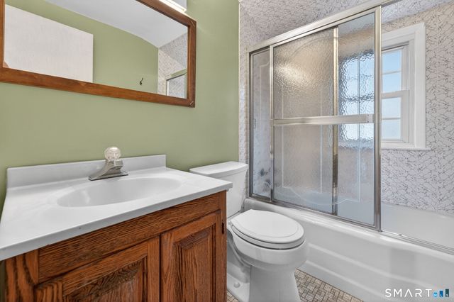 36 Westridge Road, New London, CT 06320